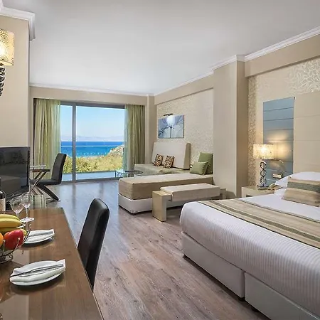 Atrium Platinum Luxury And 호텔 *